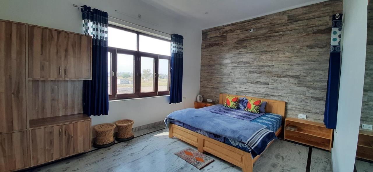 Ibishouse Farm Stay Баратпур Екстериор снимка